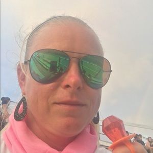 Meet your Posher, Shannon